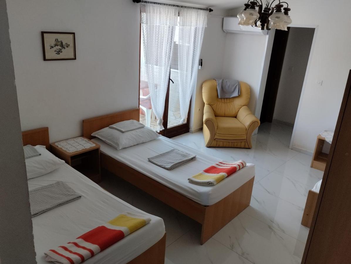 Braco Apartments By The Sea With A Sea View Zaboric Ngoại thất bức ảnh